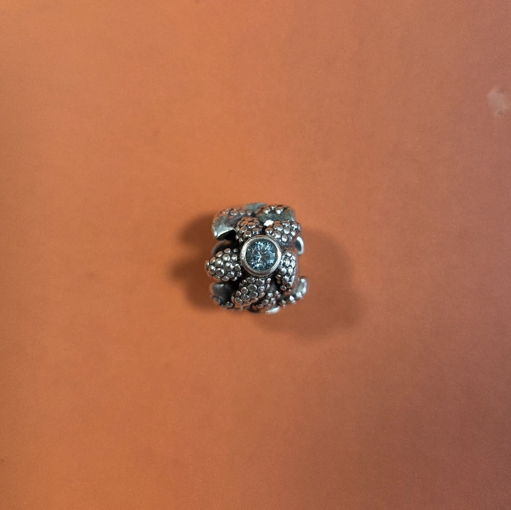 Pandora Retired Sterling Silver Sea Star Nautical Bead with Synthetic Blue Spine - Picture 2 of 5